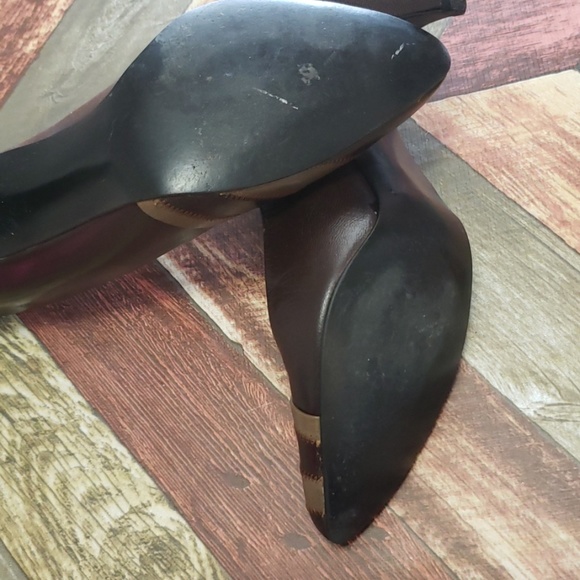 Joyce Brown Leather Heels - Picture 5 of 7